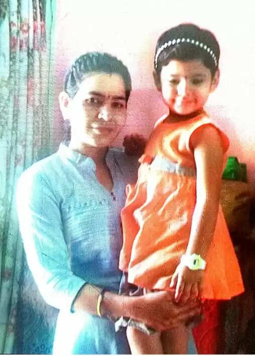 ससुरालजनों से परेशान नर्स ने बेटी संग किया सुसाइड