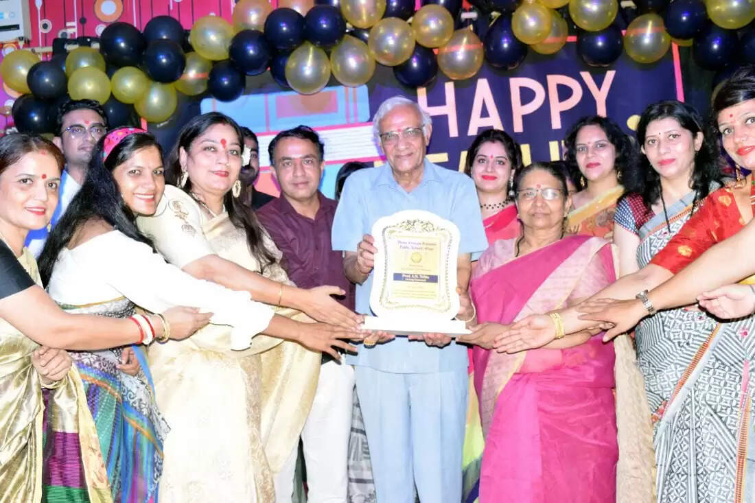 अध्यापक देता है बच्चों के भविष्य को आकार: टेलटिया