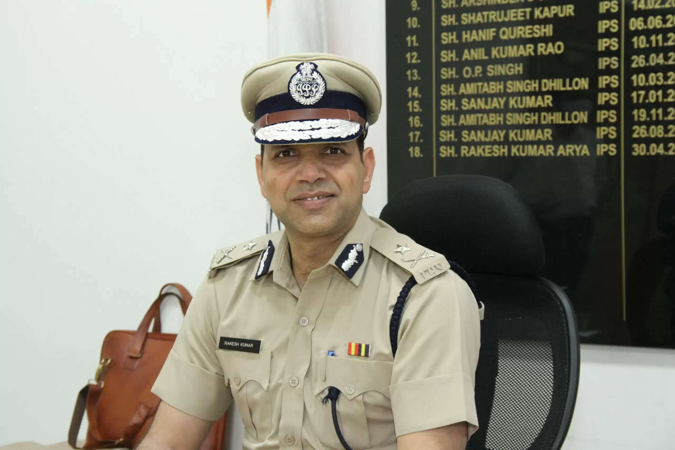 पुलिस ने धोखाधडी के केस में दो विदेशी सहित तीन आरोपित पकड़े