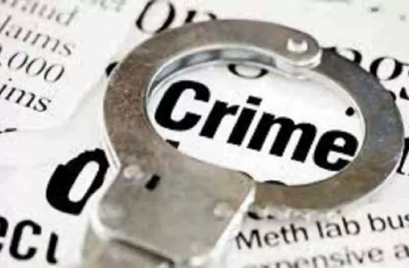 युवती से मोबाइल फोन छीनने वाले दो नाबालिकों को पुलिस ने पकड़ा