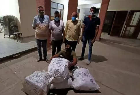 हिसार में 84 किलो गांजा सहित एक गिरफ्तार, मिर्जापुर रोड़ पर खडे होने की मिली थी सूचना