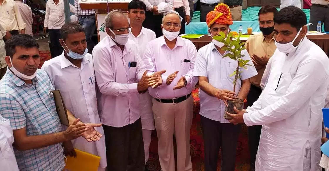 किसान की समस्या हमारी समस्या, एचएयू सदैव रहा किसानों का मददगार : प्रोफेसर बी.आर. काम्बोज