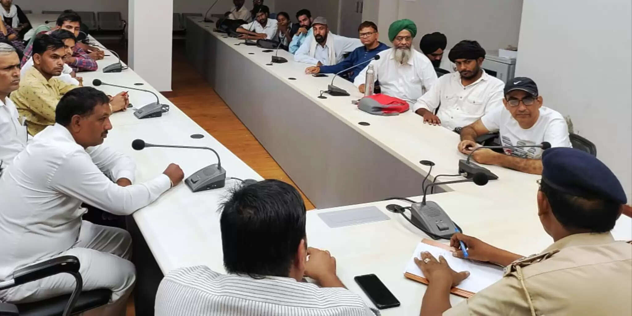 छातर गांव में 150 दलित परिवारों का बहिष्कार, FIR वापस लेने के लिए बना रहे दबाव – ग्राउंड रिपोर्ट