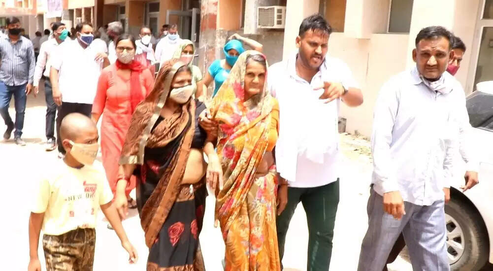 फांसी पर लटका मिला विवाहिता का शव, परिजनों का आरोप हत्या कर शव लटकाया