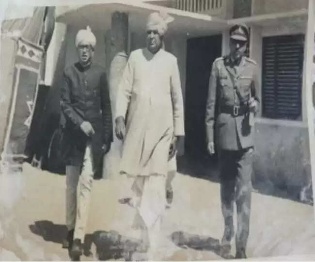 जब देवीलाल ने कहा था, बूढ़ो मेरे सीएम बनने से पहले मर मत जाना, एक काम करना है