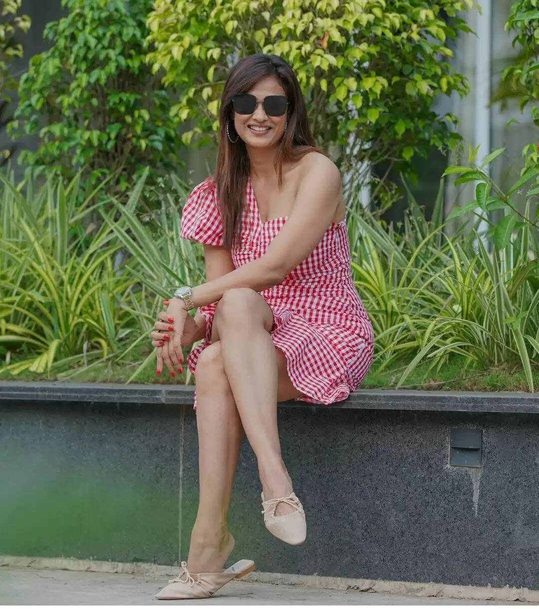 श्वेता तिवारी ने स्टाइलिश और ग्लैमरस अंदाज से जीता फैन्स का दिल, देखें श्वेता की हॉट फोटो