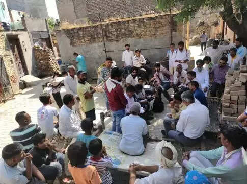 छातर गांव में 150 दलित परिवारों का बहिष्कार, FIR वापस लेने के लिए बना रहे दबाव – ग्राउंड रिपोर्ट