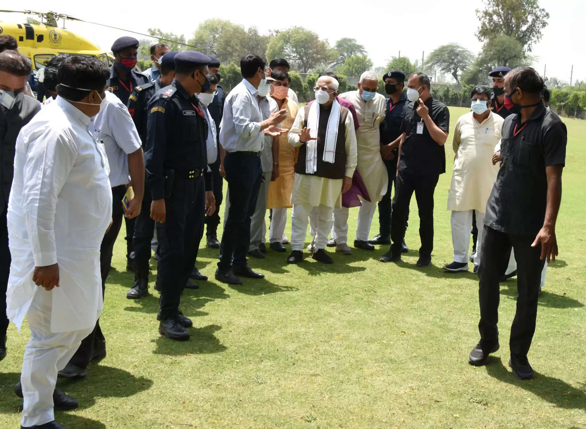 शहर के इस निजी अस्पताल में पांच कोरोना मरीजों की मौत पर हिसार दौरा करने पहुंचे सीएम ने कही ये बात