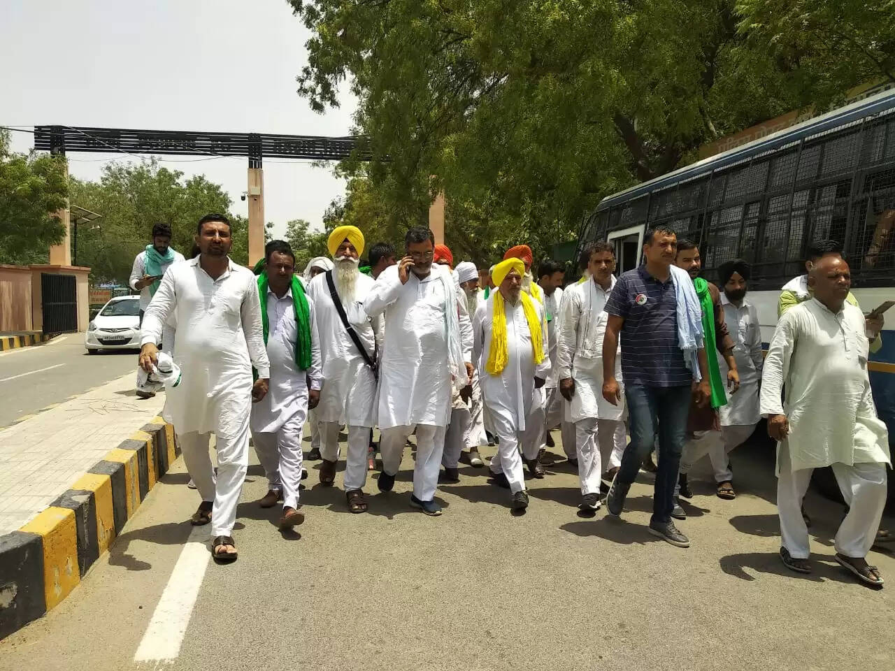 सरकार और किसानों ने बीच नहीं बनी सहमति, प्रशासन को दिया 24 जुलाई तक का अल्टीमेटम