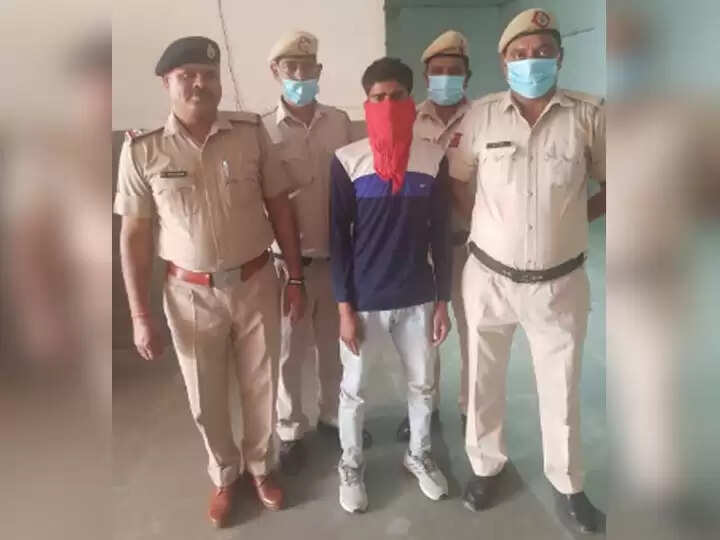 बिस्कुट लेने गई सात साल की बच्ची से अश्लील हरकत कर बनाई वीडियो, फिर की वायरल