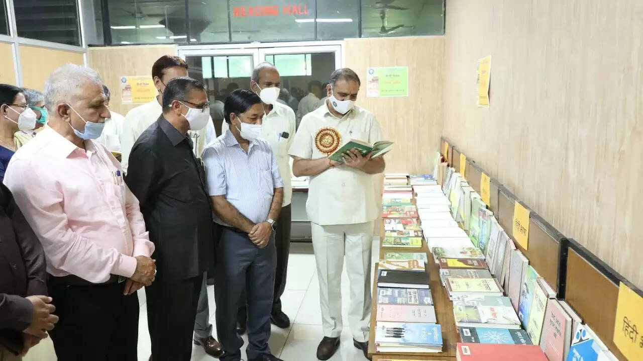 हिंदी भाषा को उचित स्थान दिलाने के लिए करने होंगे सामूहिक प्रयास : प्रोफेसर बी.आर. काम्बोज