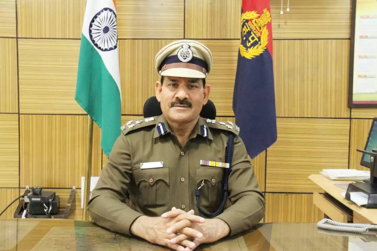 HISAR में कोरोना से दो और मरीजों की मौत, अस्पतालों में कम पड़ने लगे बैड, एसपी ने दिए निर्देश, नाइट कर्फ्यू के दौरान पुलिसकर्मी करें नाकाबंदी