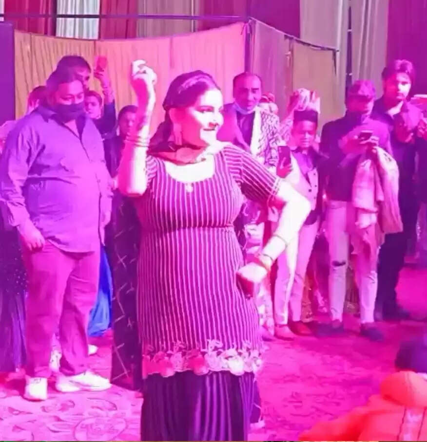 सपना चौधरी को पहचानना हुआ मुश्किल, मां बनने के बाद की सपना की तस्वीरें आईं सामने