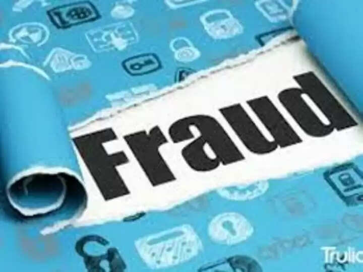 पहले लड़की बनकर फेसबुक पर की दोस्ती, फिर लगा चूना, अब थाने पहुंचा मामला