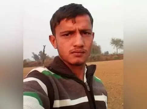 खेत में दोस्त के साथ बैठकर पहले शराब पी फिर कस्सी से कर डाली हत्या