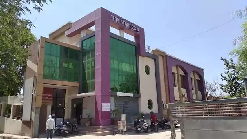 शहर की सभी सड़कों से अतिक्रमण हटाए तहबाजारी टीम, न मानने वालो पर करे सख्त कार्रवाई: महापौर
