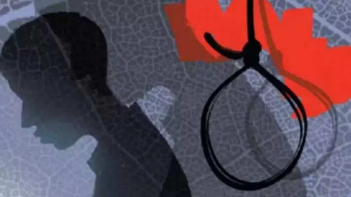 प्रेमिका को परेशान कर रहा था युवक, प्रेमी ने किया सुसाइड
