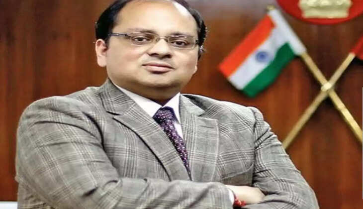 Tina Dabi से कम उम्र के इस IAS ने पहले ही प्रयास में पास किया था UPSC 