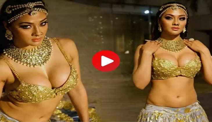 Namrata Malla ने बिकिनी पहन ढाया कहर, देख फैंस हुए पानी-पानी