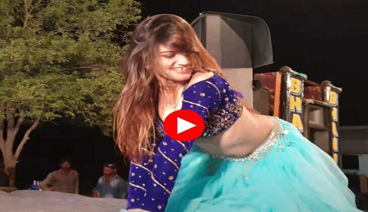 Komal Rangili Dance : नीले घाघरा-चोली में कोमल रंगीली ने झन्नाटेदार ठुमके से बना दिया माहौल