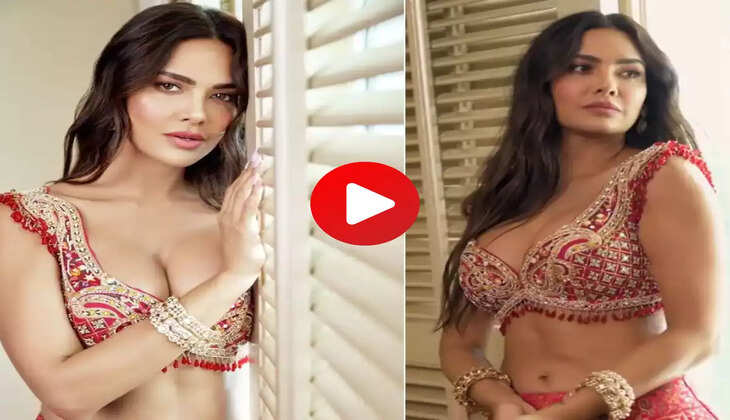 Esha Gupta Bold Photos