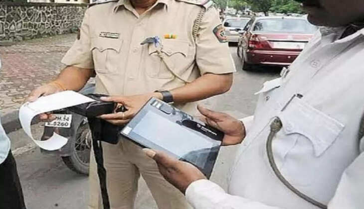 Viral News: आश्चर्य की बात! बाइक में तेल कम होने पर पुलिस ने काटा चालान