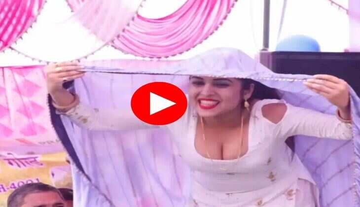 Haryanvi Dance : स्टेज पर मुस्कान बेबी ने मटकाया शरीर का अंग अंग, बना दिया माहौल