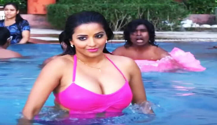 Bhojpuri: रेड ड्रैस पहन मोनालिसा ने दिखाया ऐसा किलर स्वैग, बोल्डनेस से इंटरनेट का भी पारा हुआ हाई&nbsp;