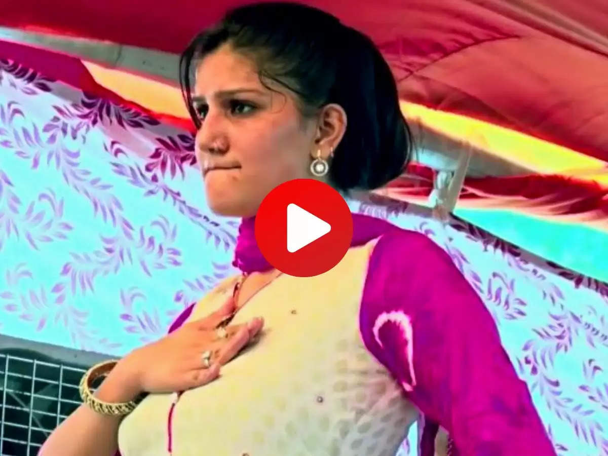हुस्न हरियाणे का गाने पर Sapna Choudhary ने किया स्टेज तोड़ डांस, देख बढ़े हुए बेकाबू