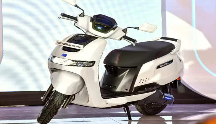 इस स्कूटर ने Honda Activa को किया किनारे, शौ रूम के आगे खरीददारों की लगी भीड़