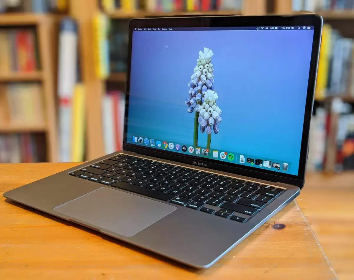 Apple के लैपटॉप पर मिल रहा 50 हजार रुपये का तगड़ा डिस्काउंट, खरीदने का सही मौका
