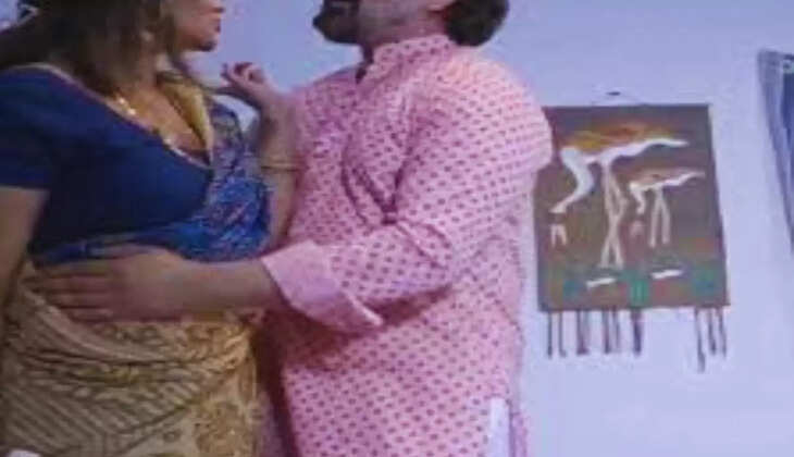 Sasur Bahu Story : बेटे की गैरहाजिरी में ससुर ने बहू के साथ बनाए संबंध, महिला ने सुनाई पूरी कहानी