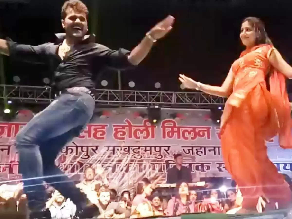  Sapna Choudhary के ठुमकों को Khesari Lal Yadav ने दिया तगड़ा कॉम्पीटिशन, देखिये वीडियो