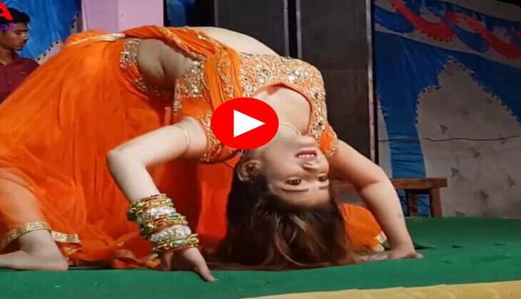 Komal Rangili Dance : कोमल रंगीली ने स्टेज पर दिखाई हसीन अंदाएं, फैंस भरने लगे आहें