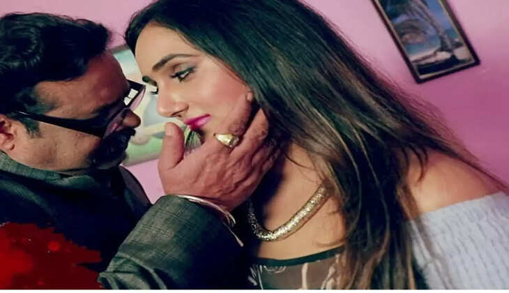 ससूर बहू लव: बहू को हो रहा था कमर में दर्द, मरहम लगाने के बहाने ससुर ने कर दिया ये गंदा काम