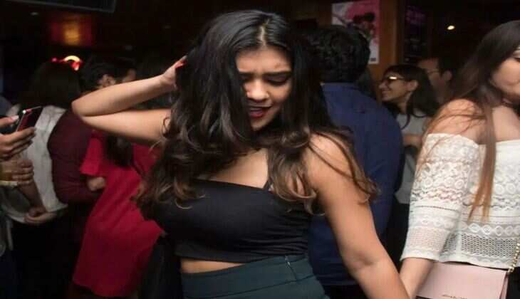 Delhi के इन नाइट कल्बों में सिर्फ 500 रुपये में कर सकते हैं पूरी रात मस्ती
