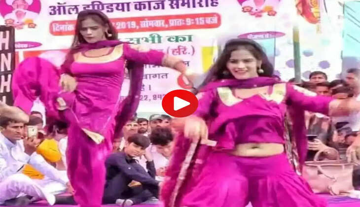 छोरी लगे बम्ब चोली में गाने पर Sapna Sharma ने पानी में लगाए ठुमके