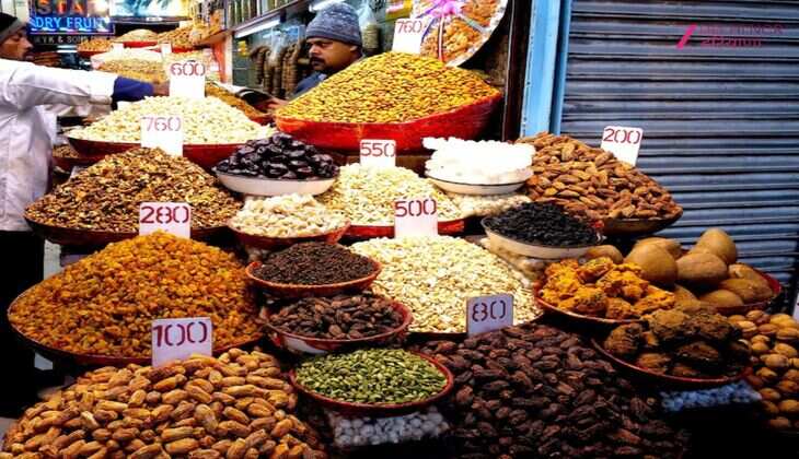 Delhi में इन मार्केट्स में मिलते हैं सस्ते काजू, बादाम, दूसरे राज्यों से भी खरीदने पहुंचते हैं लोग