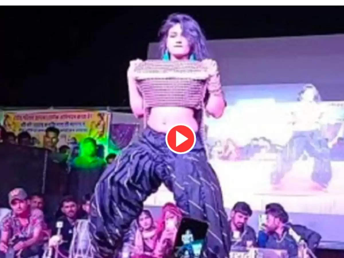 Haryanvi Dance Video स्टेज पर डांस ने दौरान गोरी नागोरी ने बोल्ड अदाओें से लूटी महफिल, दिखाया खतरनाक डांस