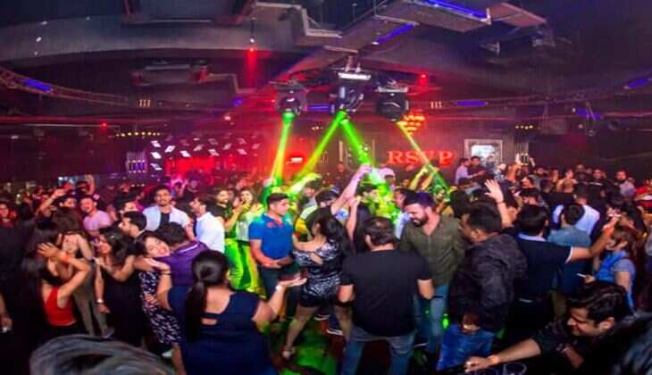 NCR के 50000 में एंट्री देने वाले क्लब में पड़ी रेड, जश्न में डूबे मिले 300 युवक युवतियां