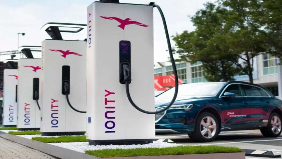 EV : अब इलेक्ट्रिक वाहनों के लिए बड़ी मात्रा में लगने जा रहे चार्जिंग प्वॉइंट, जानिए सरकार का प्लान&nbsp;