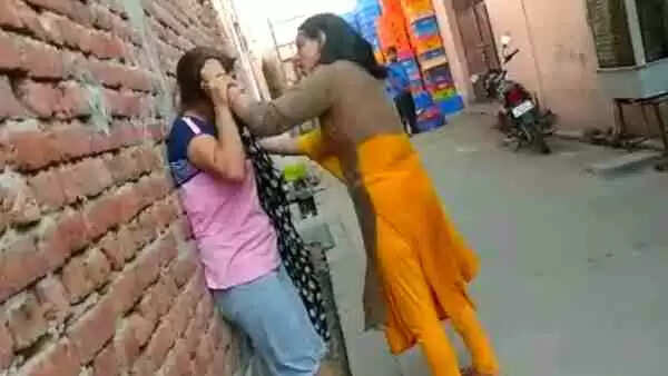 Renu Choudhary : हरियाणवी सिंगर ने गैर व्यक्ति के साथ बनाए संबंध, हुआ बवाल