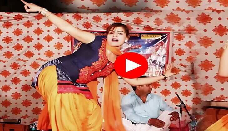 Haryanvi Dance : मोनिका चौधरी ने स्टेज पर हिलाया ऐसा फिगर, फैंस के दिलों पर गिरी बिजलियां