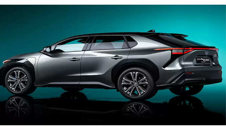 टोयोटा ने सभी कंपनियों को छोड़ा पिछे,  ग्राहकों की बनी नंबर 1 पंसद