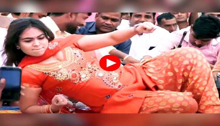 Haryanvi Dance : टाइट सूट में आरसी उपाध्याय ने हिलाई ऐसी कमर दिल हार बैठे लोग
