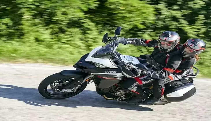 लॉन्च होते ही छा गई Ducati Multistrada V2