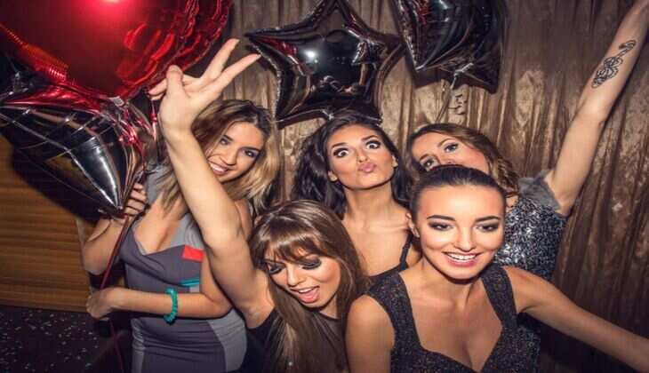 Delhi Best Clubs : नाइटआउट के लिए बेस्ट है दिल्ली के ये फेमस क्लब, मन हो जाएगा खुश&nbsp;