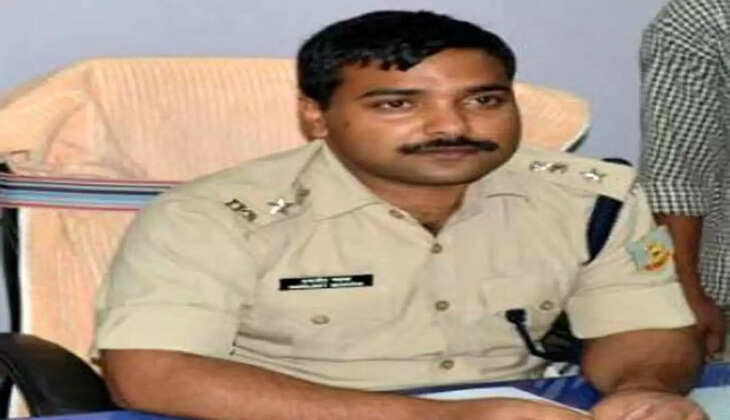 IPS Story: बेटे की पढ़ाई के लिए पिता ने बेच दिए खेत, बेटे ने भी IPS बनकर किया नाम रोशन