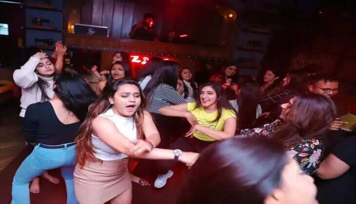 Delhi की नाइट लाइफ अब और होगी रंगीन, इन इलाकों में 24 घंटे खुले रहेंगे बार और रेस्टोरेंट