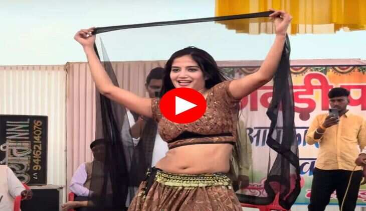 Komal Rangili Dance : कोमल रंगीली ने भरपाया जवानी का कहर, शरीरतोड़ डांस देख लोग हुए पानी-पानी